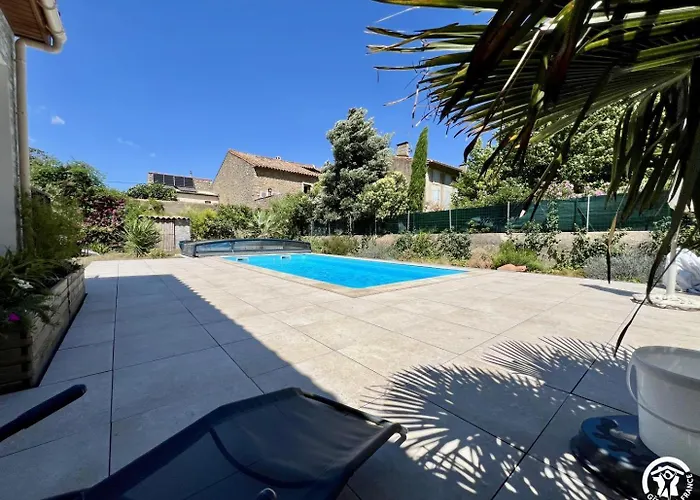 Sous Les Toits * Canet